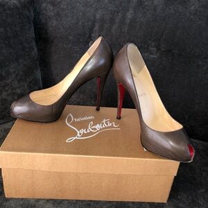 Christian Louboutin Taupe leather Minibout Zep 130 Platform Pumps Peeptoe 39.5